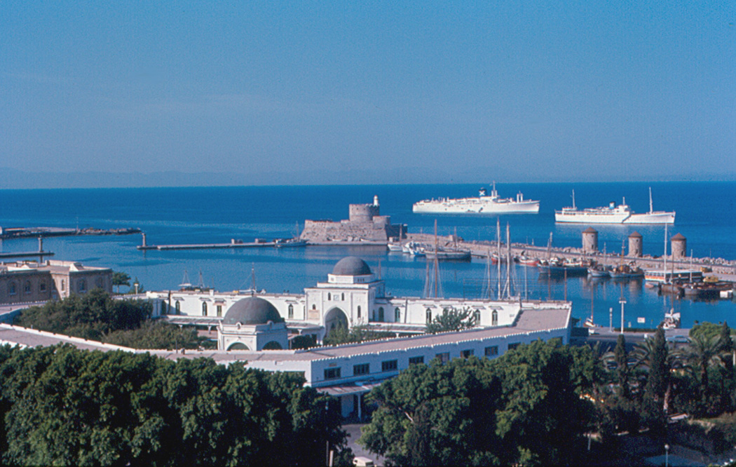 Η μαρίνα της Ρόδου βρίσκεται σε απόσταση αναπνοής από το Casino Rodos